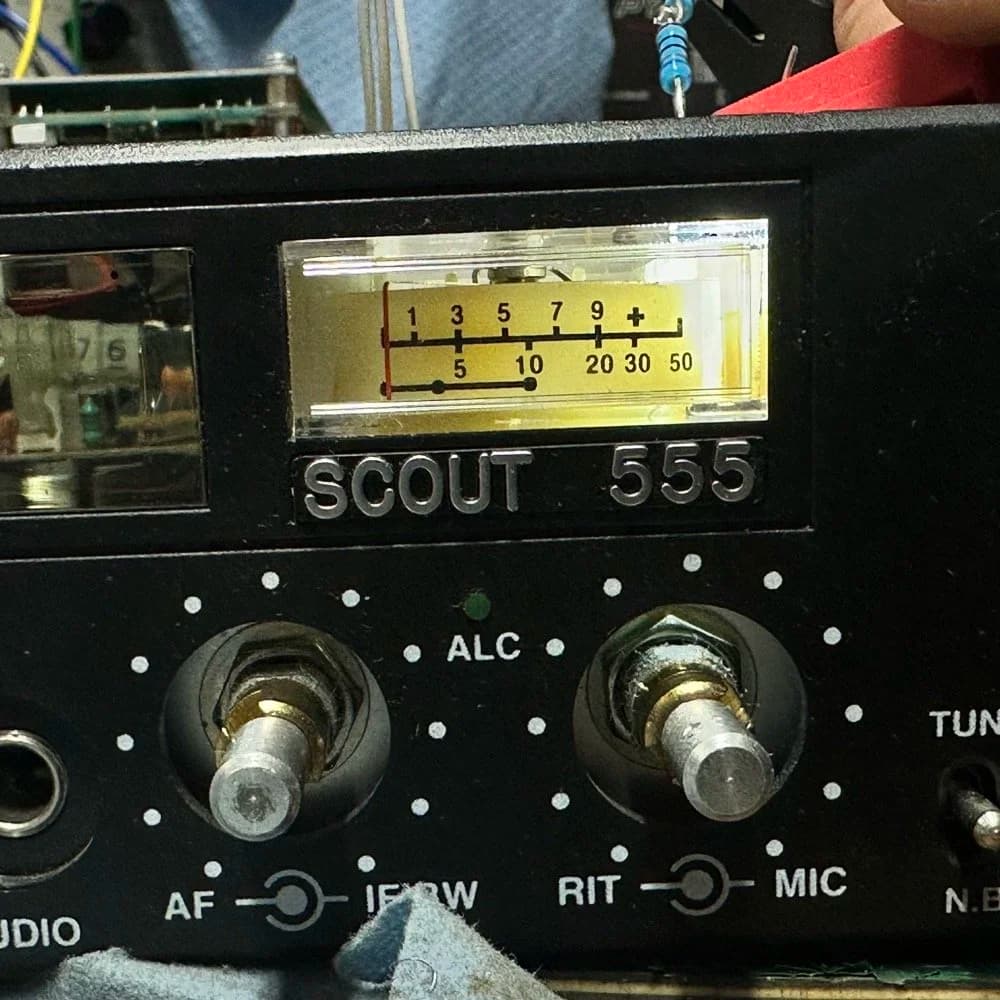 Fixing the meter lamp on my TenTec Scout 555